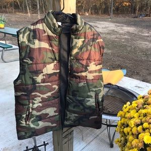 Men’s camouflage vest size xxl